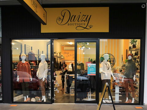 Daizy Boutique - Schoolies Week Accommodation 0