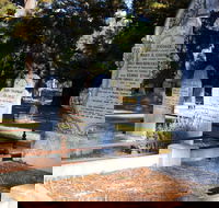 Lucindale Cemetery - Schoolies Week Accommodation