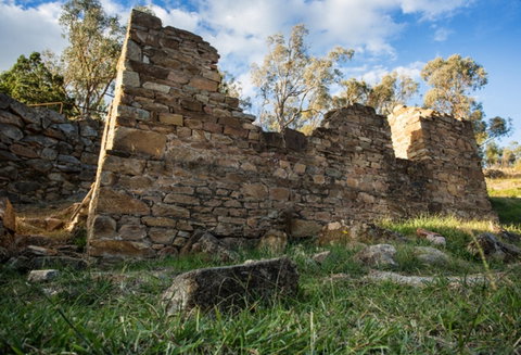 Adelong Falls Gold Mill Ruins - Schoolies Week Accommodation 2