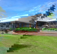 Beresfield Golf Mini Golf and FootGolf Course - Schoolies Week Accommodation