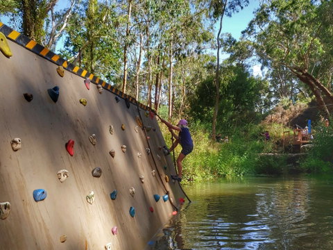 Challenge Hill - Schoolies Week Accommodation 0