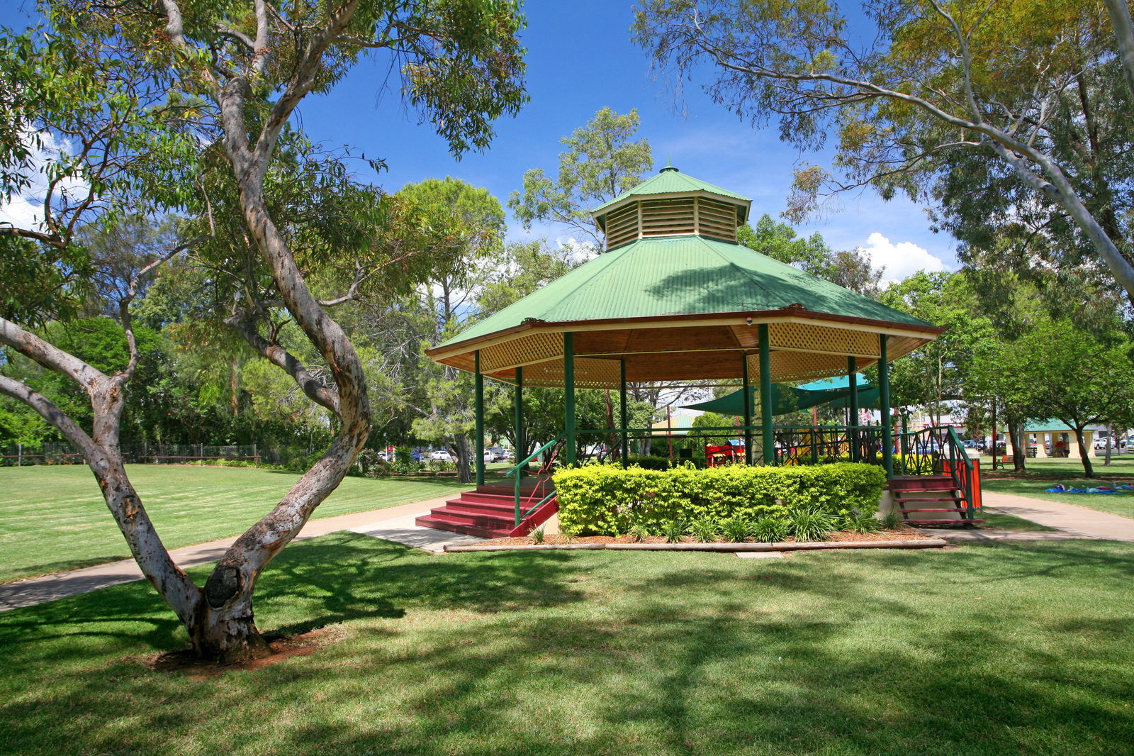Southern Queensland Country QLD Schoolies Week Accommodation