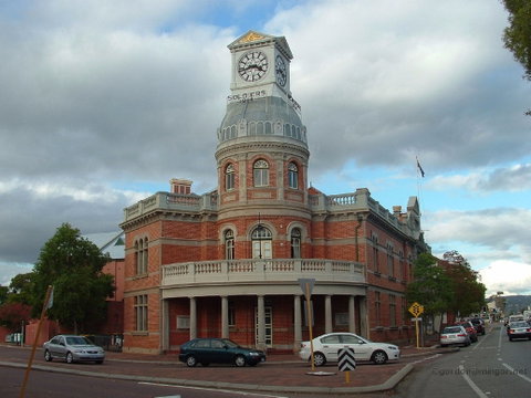 Midland Town Hall - Schoolies Week Accommodation 0