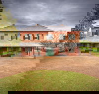 Rouse Hill Estate - Schoolies Week Accommodation