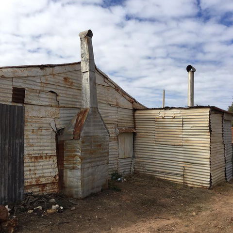 Coopers Cottage - Schoolies Week Accommodation 1
