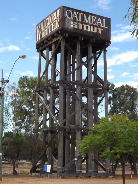 Merredin Railway Water Tower - Schoolies Week Accommodation 1
