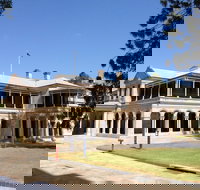 Old Government House - Schoolies Week Accommodation