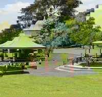 Warragul - Schoolies Week Accommodation