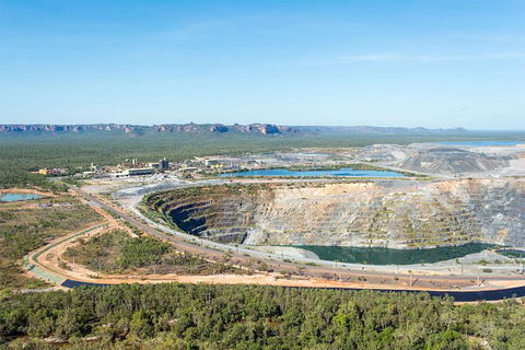 Jabiru 60 Minute Scenic Flight - Schoolies Week Accommodation 8