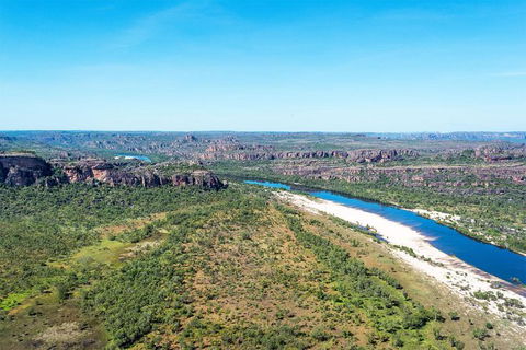 Jabiru 60 Minute Scenic Flight - Schoolies Week Accommodation 1