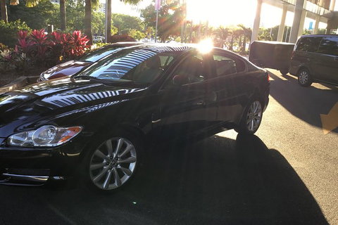 Jaguar Limousine Transfer Cairns Airport To City Or Return - Schoolies Week Accommodation 6