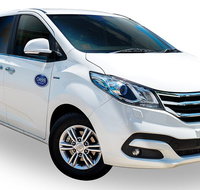 Luxury Van Private Transfer Port Douglas - Cairns - Schoolies Week Accommodation