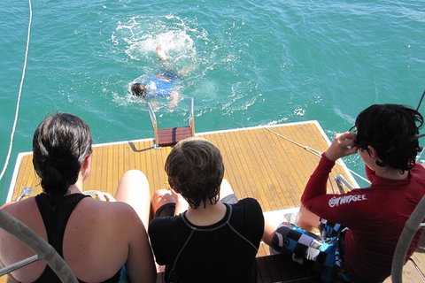 Sailing Curlew Escape On Moreton Bay - Schoolies Week Accommodation 12