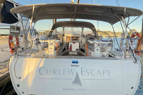 Sailing Curlew Escape On Moreton Bay - Schoolies Week Accommodation 3