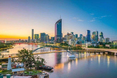 Brisbane Airport Transfers : Brisbane Airport BNE To Brisbane In Luxury Car - Schoolies Week Accommodation 5