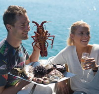 Deep-to-Dish Tasmanian Seafood Experience - Morning Tour - Schoolies Week Accommodation