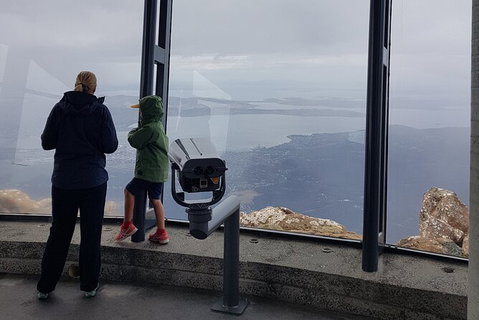 Mt. Wellington Morning Hike + Afternoon Beer & History Walk - Schoolies Week Accommodation 17