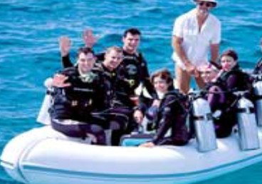 Poseidon Outer Reef Cruises - Schoolies Week Accommodation 3