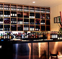 Restaurant Sud - Schoolies Week Accommodation