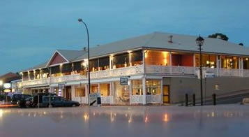  Schoolies Week Accommodation