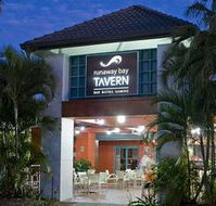 Runaway Bay Tavern - Schoolies Week Accommodation