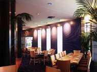 Hampshire Hotel - Schoolies Week Accommodation 1