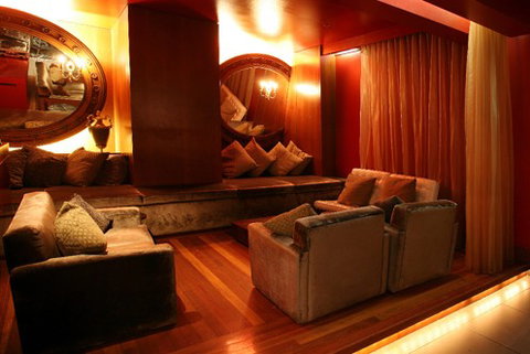 The Longroom - Schoolies Week Accommodation 1