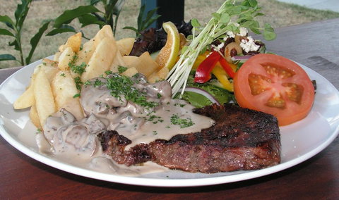 Fairways Tavern - Schoolies Week Accommodation 1