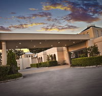 Shangri-La Gardens - Schoolies Week Accommodation