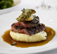 The Union Hotel - Uncorked Restaurant - Schoolies Week Accommodation