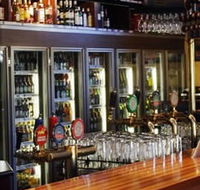 Racecourse Hotel - Schoolies Week Accommodation