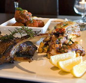 The Lounge Hotel - Schoolies Week Accommodation