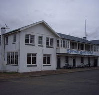 Spring Bay Hotel - Schoolies Week Accommodation