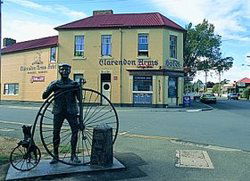  Schoolies Week Accommodation