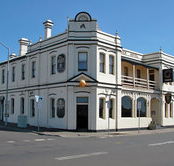 Alexander Hotel - Schoolies Week Accommodation