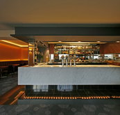 Customs House Waterfront Hotel - Schoolies Week Accommodation