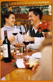 Robin Hood Hotel - Schoolies Week Accommodation 2