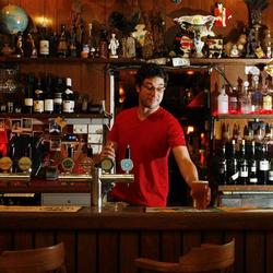 Railway Hotel - Schoolies Week Accommodation 3