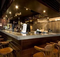 Royal Oak Hotel - Schoolies Week Accommodation
