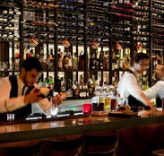 Black Bar - Schoolies Week Accommodation