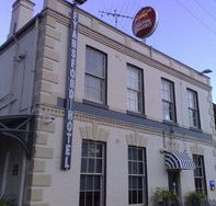 Fyansford Hotel - Schoolies Week Accommodation