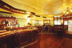 Willie McBrides Irish Bar - Schoolies Week Accommodation 2