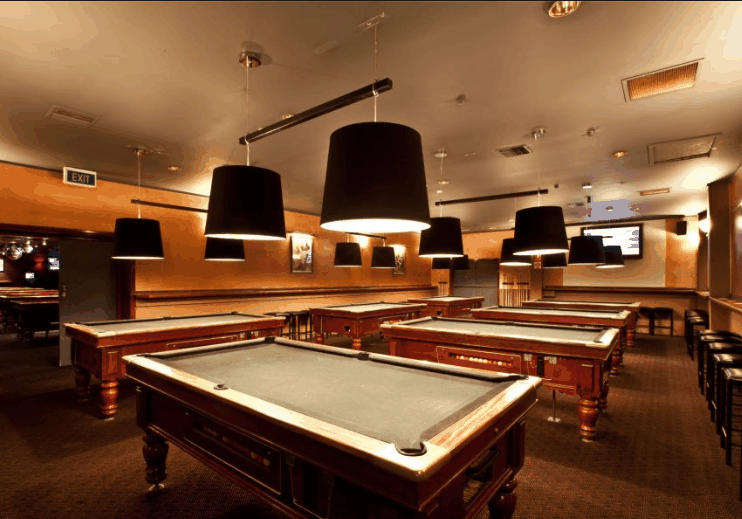 Civic Pub - Schoolies Week Accommodation