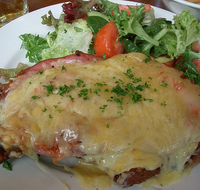 Duaringa Hotel - Schoolies Week Accommodation