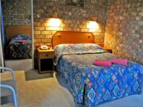 Comfort Inn Citrus Valley - Schoolies Week Accommodation 0