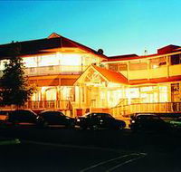 Loxton Community Hotel Motel - Schoolies Week Accommodation