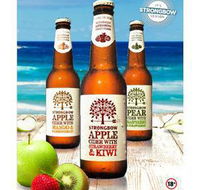 The Bay Boozatorium - Schoolies Week Accommodation