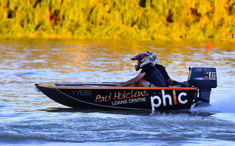 Round 6 Riverland Dinghy Club - The Paul Hutchins Loan Centre Hunchee Run - Schoolies Week Accommodation 0