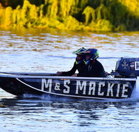 Round 1 Riverland Dinghy Club - Renmark Club DASH 4 CAH - Schoolies Week Accommodation