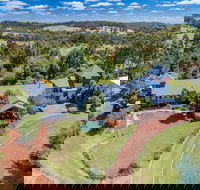 Chimes Spa Retreat - Schoolies Week Accommodation